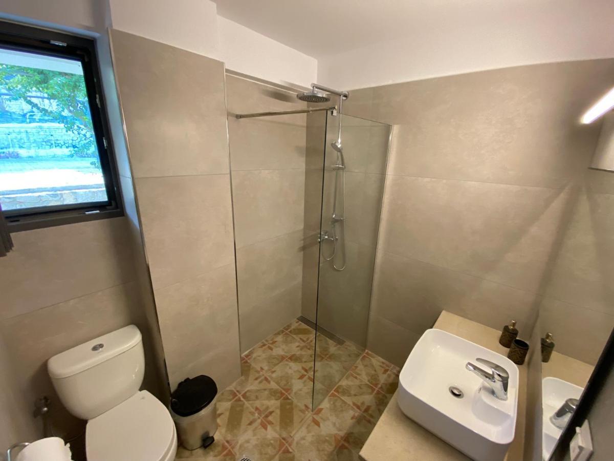 Mirovigli Family Rooms Lepedha Экстерьер фото