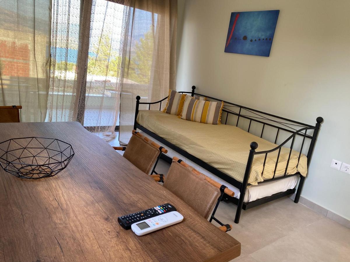 Mirovigli Family Rooms Lepedha Экстерьер фото